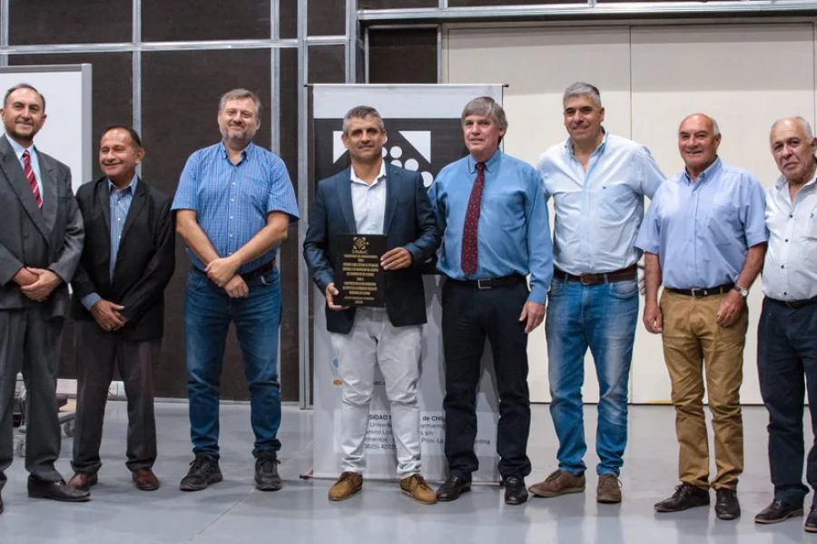  Egresó el primer ingeniero en agrimensura de la UNDeC