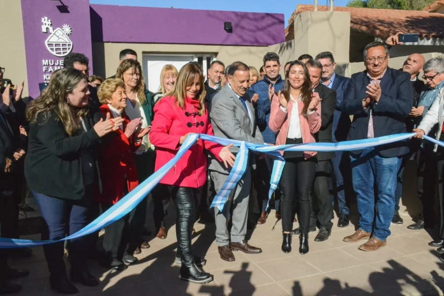  Quintela inauguró las nuevas oficinas de la Secretaría de la Mujer en Chilecito