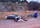 Adolescente resultó gravemente herido tras caer de su motocicleta: conducía alcoholizado y sin casco