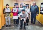 Alumnos de Tilimuqui recibieron la indumentaria de la Promo
