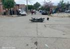 Un choque entre un auto y una moto dejó cuatro personas heridas 