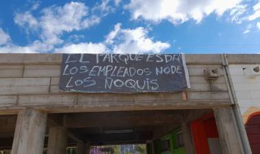   Trabajadores del Parque de la Ciudad de Chilecito reclaman su pase a planta permanente