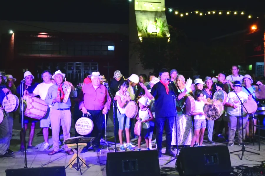  Danza y música para recibir el Día del Chayero Chileciteño