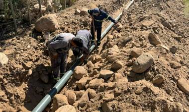  El gobierno provincial continúa ejecutando obras en apoyo a regantes riojanos