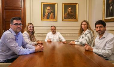 La comitiva riojana que participó en la PDAC de Canadá informó al gobernador sobre las gestiones y la agenda desarrollada