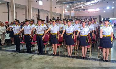 Egresaron 57 nuevos oficiales de seguridad en La Rioja