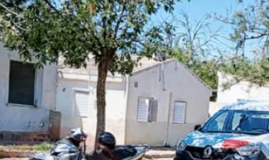 Motociclista resultó herida tras chocar contra la puerta de una camioneta en Chilecito