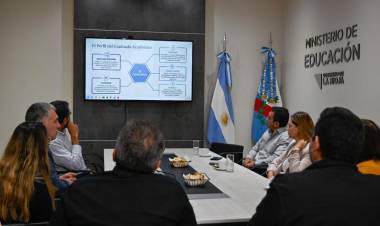 Impulsan una especialización en Ciencias Naturales para docentes de los Llanos