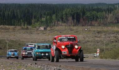 La Gran Carrera de Autos Clásicos llega a Chilecito: la caravana pasará este jueves por la ciudad