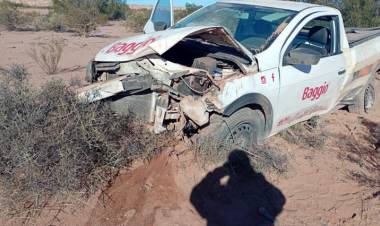 Un conductor mendocino volcó en Ruta 76 camino a Chilecito y fue hospitalizado