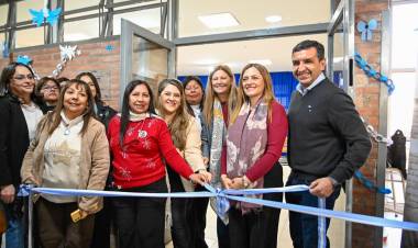 Inauguraron en la Escuela Normal el museo “12 de Agosto de 1884: Huellas que enseñan” para preservar la historia de la educación riojana