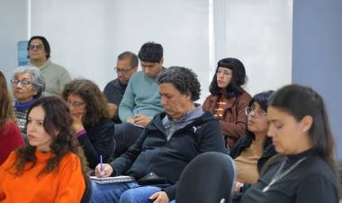 Periodistas y comunicadores participaron de una jornada de capacitación sobre el desarrollo minero en La Rioja