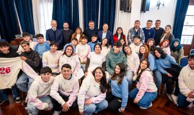 Quintela recibió a estudiantes del Colegio Provincial N° 1