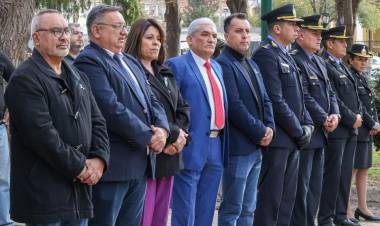 Chilecito homenajeó a Manuel Belgrano con un acto en Plaza Caudillos Federales