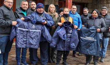 El Municipio entregó nueva indumentaria al personal de Tránsito para fortalecer las condiciones de trabajo