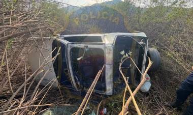 Un vehículo cayó a un precipicio tras un vuelco en la Cuesta de Santa Florentina