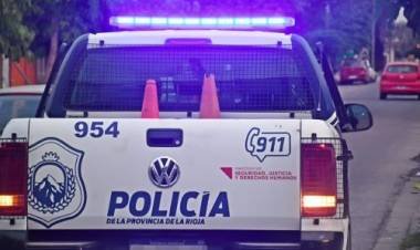 Denunciaron el robo de dos armas de fuego y otros elementos
