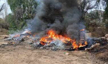 Principio de incendio en Anguinán movilizó a personal policial y bomberos