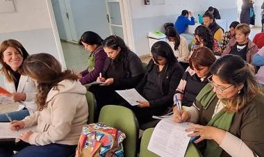 Personal de salud fue evaluado para el Curso de Formación en Inglés