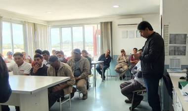 Fortalecen la capacitación en higiene y seguridad laboral en una empresa de Chilecito