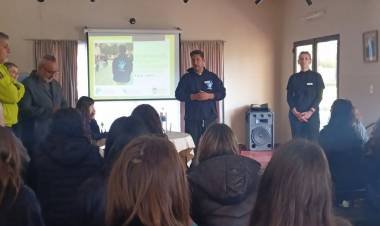 Estudiantes de Odontología de la UNLP realizan un nuevo voluntariado en escuelas rurales