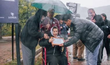 Señalizan en Nacate un sitio de memoria en homenaje a Marcela Brizuela de Ledo y a su hijo Alberto