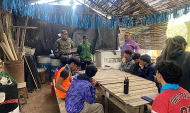 Integrantes del DEAR brindaron una capacitación sobre orientación terrestre al Grupo Scout Guamatinag