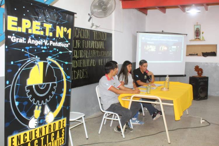 Expusieron sobre prácticas pre profesionalizantes en la E.P.E.T N°1