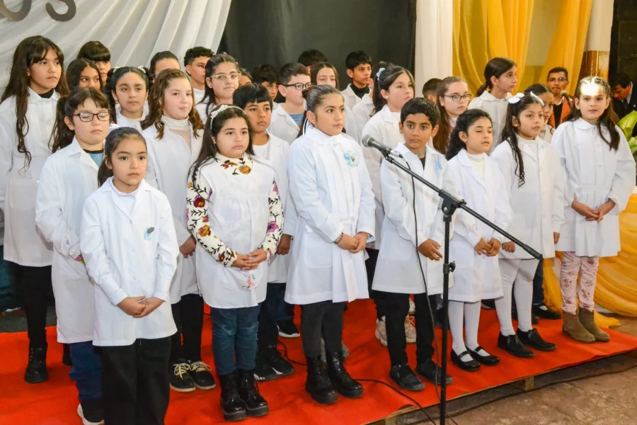Fuerte mensaje sobre la educación actual de la directora de la Escuela Nicolás Dávila