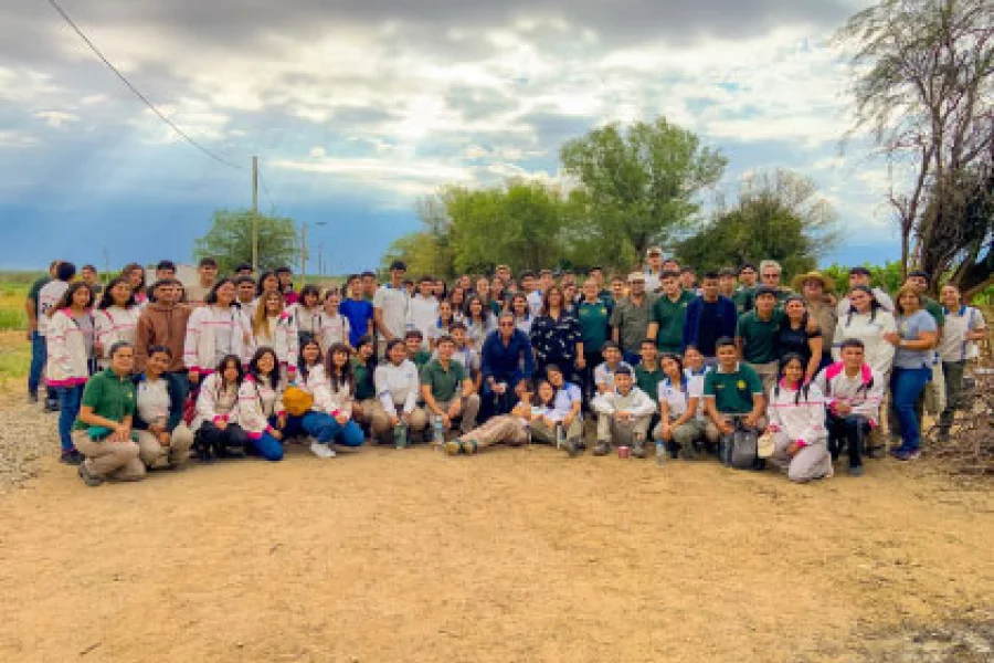 Alumnos de Colegio de Villa Castelli visitaron el CONAG