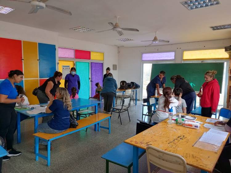 Avanzan los controles de salud escolar en niños, niñas y adolescentes