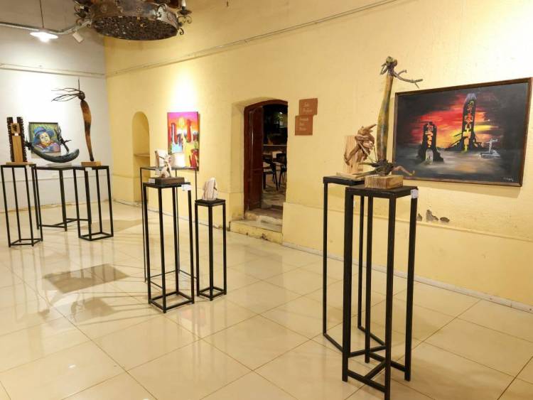 Chilecito celebra el arte: inauguraron muestra colectiva por el aniversario del Polivalente