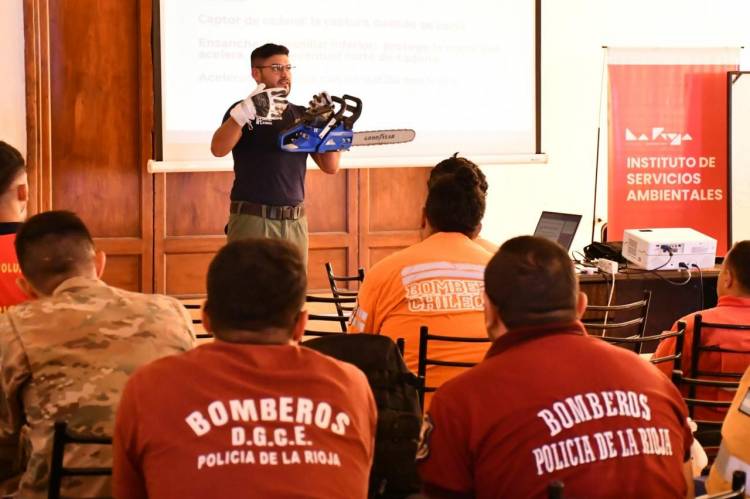 La Provincia continúa fortaleciendo su capacidad para combatir incendios de interfase urbano-forestal