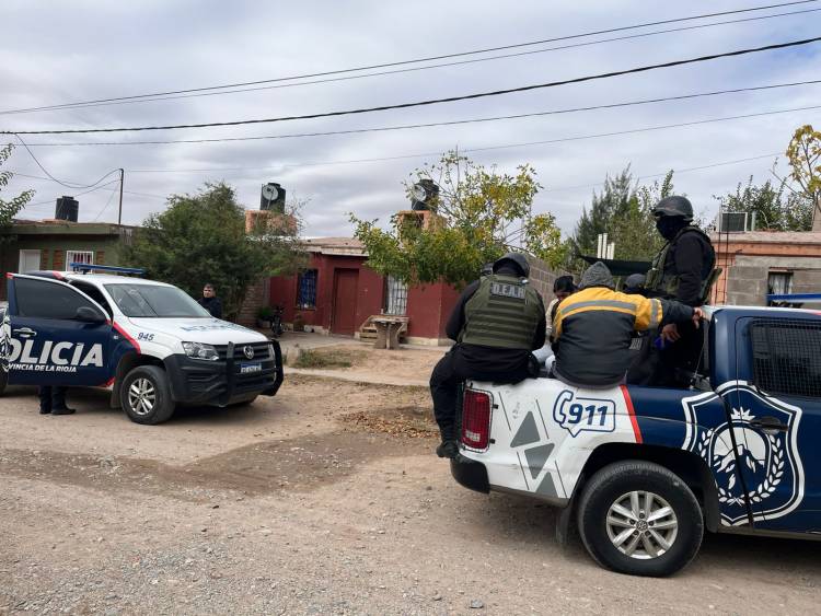 Allanamientos positivos en Nonogasta: dos detenidos por una causa de hurto