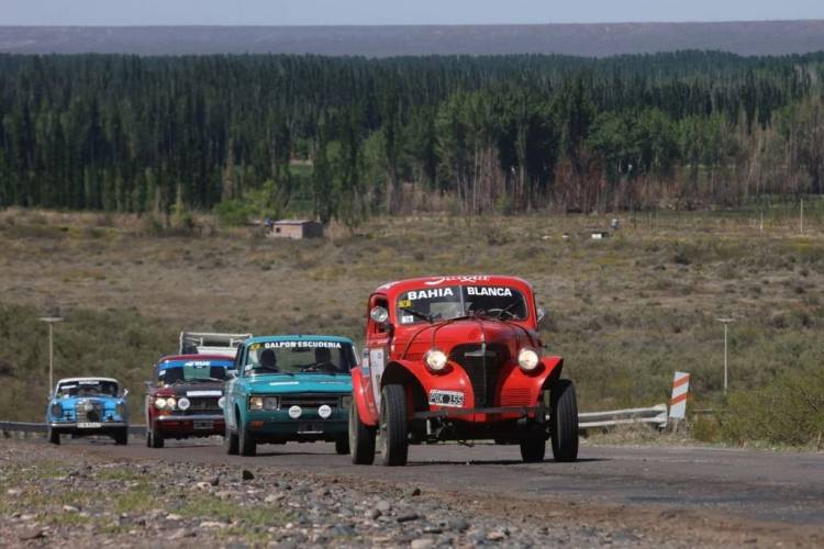 La Gran Carrera de Autos Clásicos llega a Chilecito: la caravana pasará este jueves por la ciudad