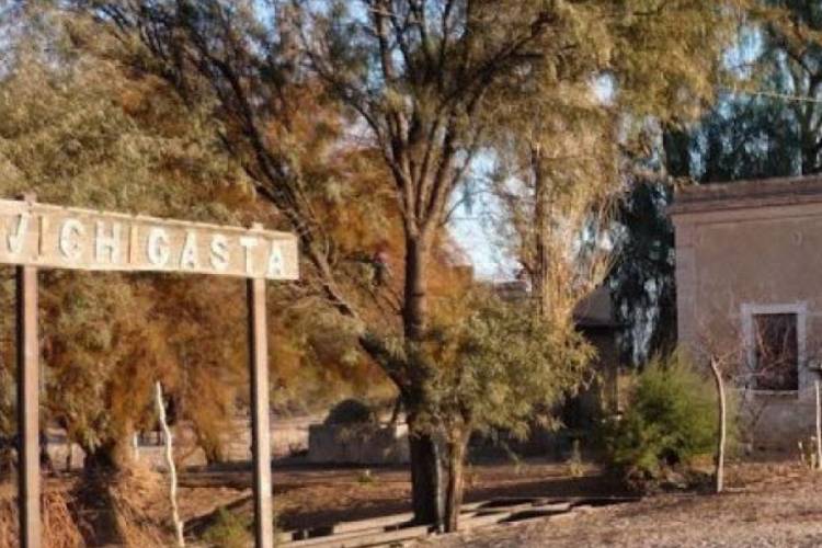 Siniestro vial en boulevard Amín Yoma: una joven resultó herida tras ser embestida por una motocicleta