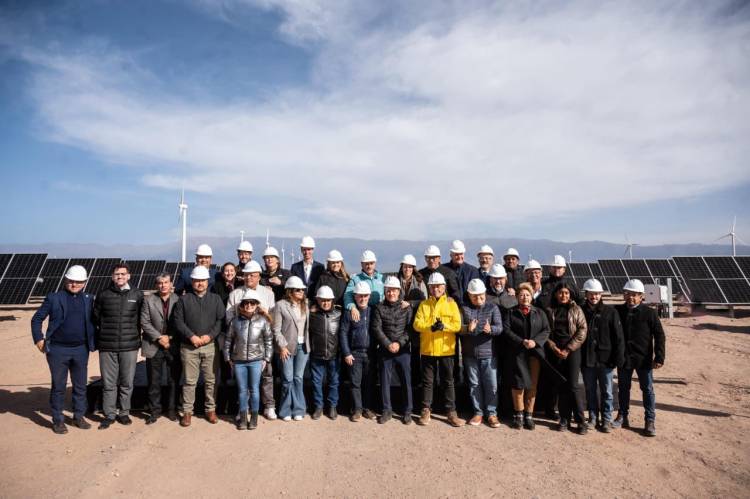 Quintela inauguró el Parque Solar Arauco I 