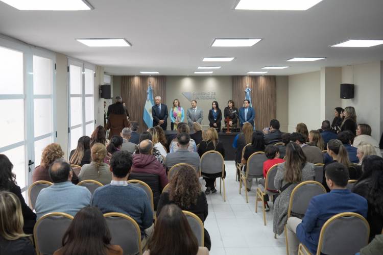 Quintela puso en funciones a nuevas autoridades para fortalecer el sistema de salud provincial