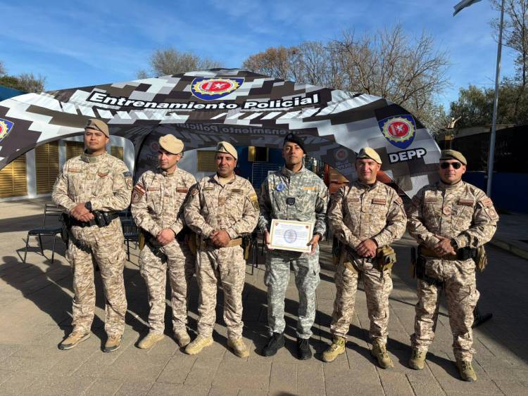 Un efectivo de la U.R II aprobó una exigente capacitación nacional en conducción de motocicletas