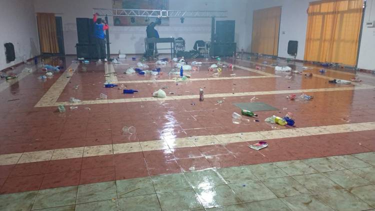 Los Sarmientos: clausuran un evento clandestino tras una violenta gresca que dejó un menor internado en terapia intensiva