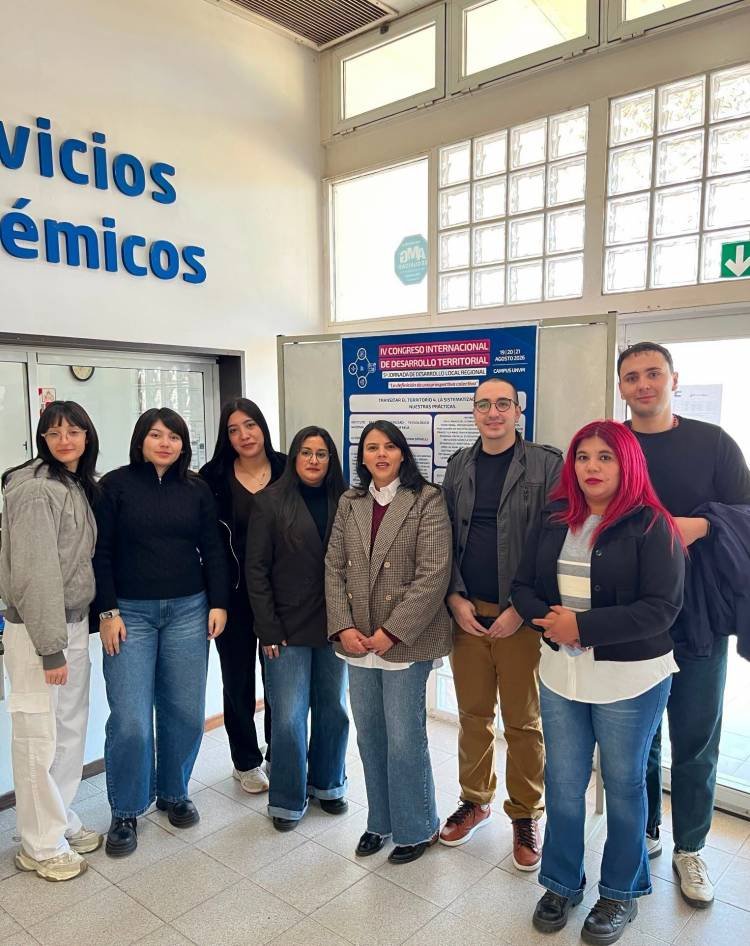 Investigadores y estudiantes de la UNdeC participaron de un congreso internacional sobre desarrollo territorial