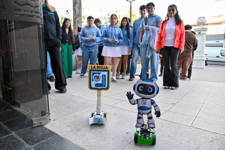Dos equipos del Colegio Provincial N.° 1 representarán a La Rioja en la final nacional de la Copa Robótica