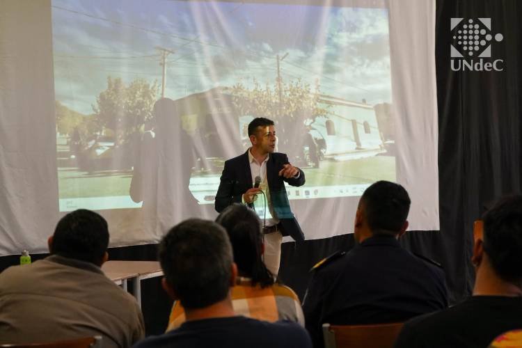 La UNdeC promovió el conocimiento sobre protección animal y tenencia responsable