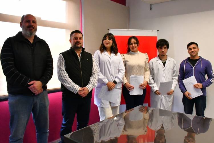 Estudiantes de la UNLaR completaron sus prácticas profesionales en el Instituto de Servicios Ambientales