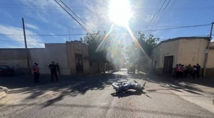 Siniestro vial en Chilecito: una motociclista resultó con lesiones leves