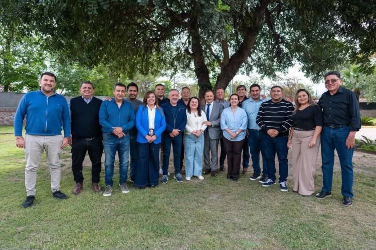 Los 18 intendentes llaman a priorizar la unidad del proyecto político por encima de las aspiraciones individuales