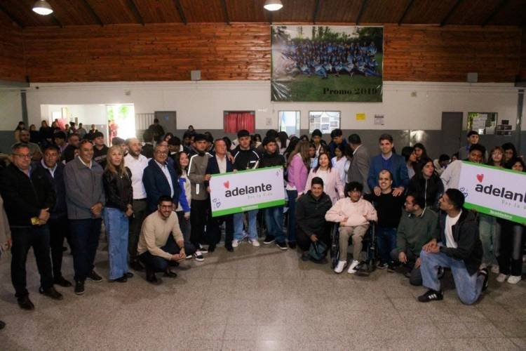 Teresita Madera y Rodrigo Brizuela y Doria compartieron una actividad en Nonogasta y crecen las versiones de una fórmula para 2027